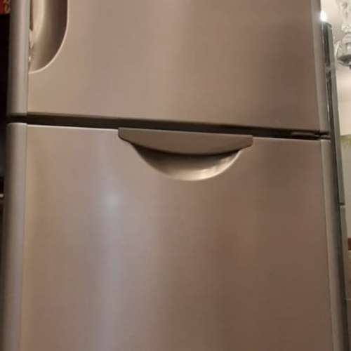 私人三門日立雪櫃自動製冰 Hitachi refrigerator Whatsap  5368-1830