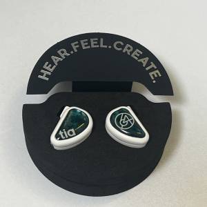 64 Audio fourte blanc