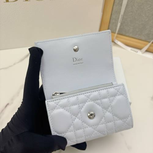 新款 Dior 零錢包