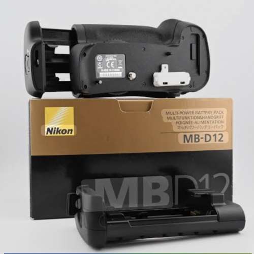 nikon mb-d12
