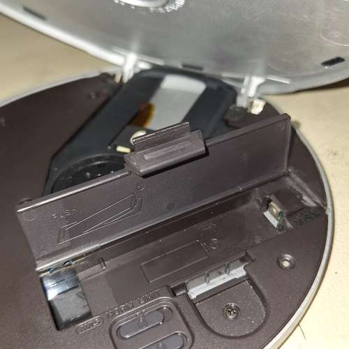 Sony CD walkmen D-EJ2000