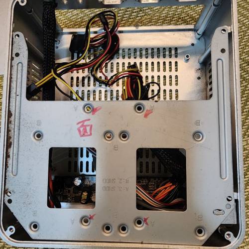 20cm x 20cm itx 鋁金屬電腦機箱