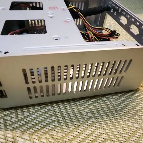 20cm x 20cm itx 鋁金屬電腦機箱