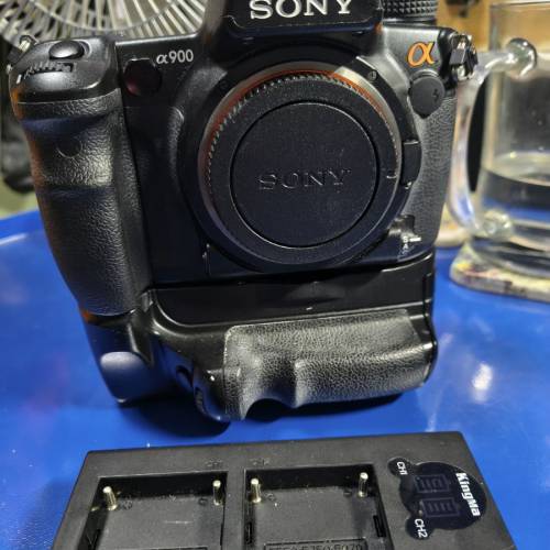 Sony A900全幅單反相機+直倒電池手柄，不是無反