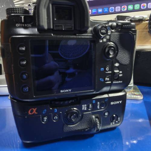 Sony A900全幅單反相機+直倒電池手柄，不是無反
