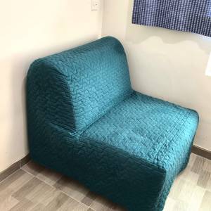 IKEA 梳化床 一張 連椅套(圖中綠色)