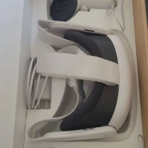 Meta Quest 3 VR Headset