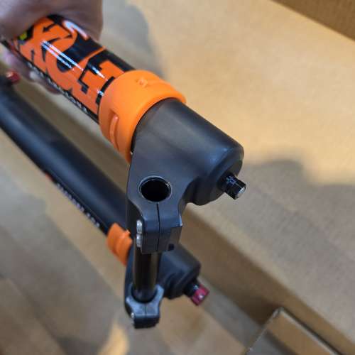 新淨 Fox 40  Elite 全黑版孖膊頭叉 27.5&ldquo;頭 fork