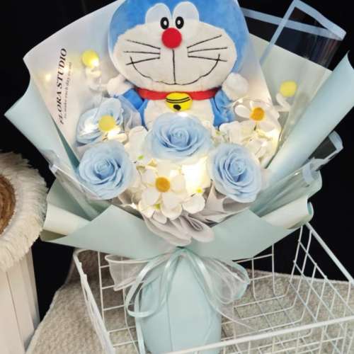 睇內文‼️獨家原創&bull;專業花藝師用心製作：日本正版多啦A夢公仔花束 多啦A夢花束 叮...
