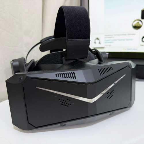 [極新淨] Pimax Crystal Light + Prime 120Hz 35PPD Mini-LED 頭戴式PCVR裝置【香港...