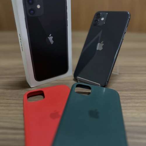 Apple iPhone 11 - 64 GB - Black (Unlocked)
