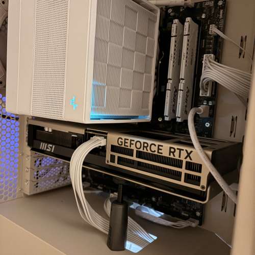 電競電腦組合 AMD 9800X3D + RTX 5070 Ti 16G / 32G DDR5 / 2TB SSD 極新機況