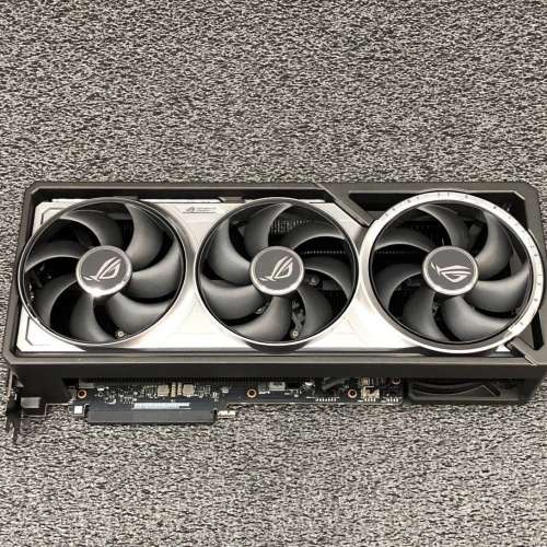 ASUS ROG Astral GeForce RTX 5090 OC 版遊戲顯示卡 GDDR7 PCIe 5.0