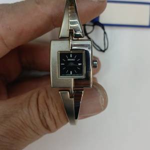 全新古董Vintage 1985 Seiko Asymmetrical 精工陰陽面女庄石英錶
