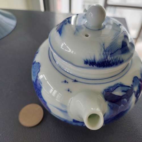 瓷茶壺