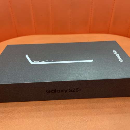 全新未開封 Samsung S25+ 5G 12+256GB 銀色 香港行貨 自用首選超值