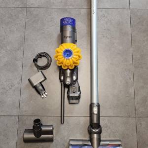 Dyson V6 (SV09) 無線吸塵機一套 連全新電池