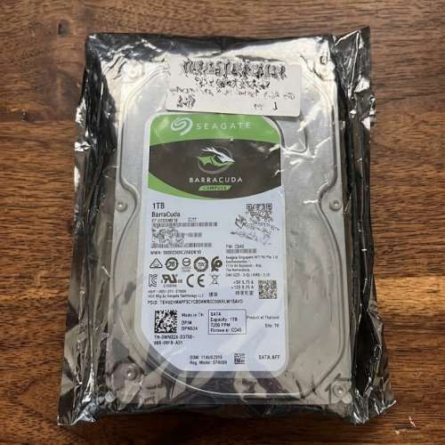 Seagate 1TB HDD，全新100%未開封，轉速 7200 RPM，3.5吋