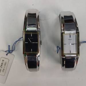 罕有全新Vintage 1980 Seiko Lady's Hand-Winding Tank Watch ( Each Pc.每個計)
