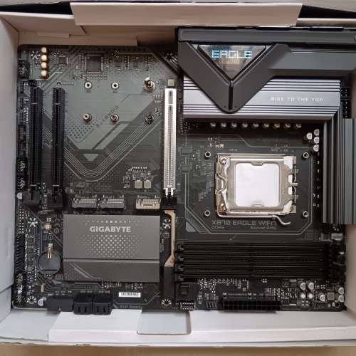 GIGABYTE X870 EAGLE WIFI7 AMD Socket AM5 95% New GAMING MOTHERBOARD PC底板