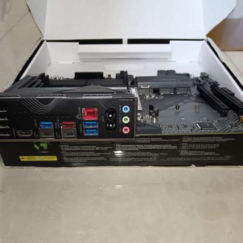 GIGABYTE X870 EAGLE WIFI7 AMD Socket AM5 95% New GAMING MOTHERBOARD PC底板