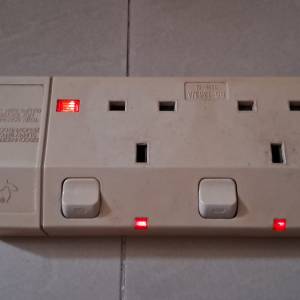 2 位電拖板