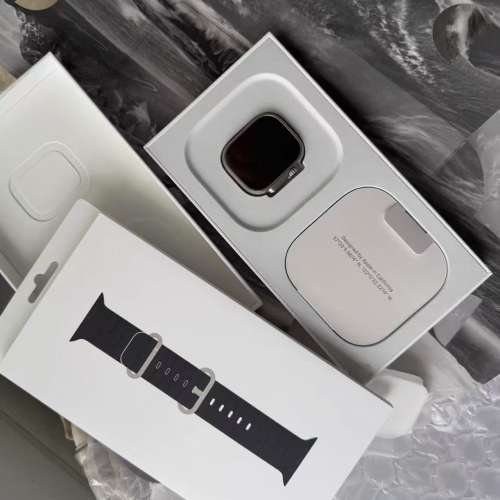 港版Apple Watch Ultra 3 49mm原色鈦金屬，黑色海洋表帶，帶原裝盒子和表帶