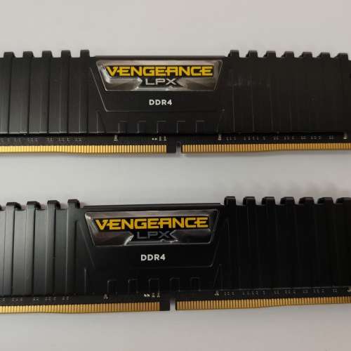 VENGEANCE LPX 32GB (2x16GB) DDR4 DRAM 2400MHz 内存套件 CMK32GX4M2A2400C14