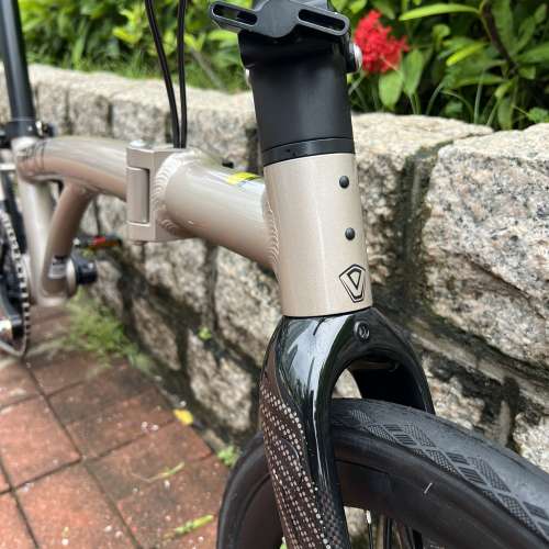 亮光鈦色 靚價 2026  新款 JAVA NEO 9速/12速電變 油剎桶軸 16吋349 碳叉鋁合金折叠...