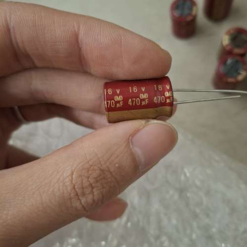 已停產 Elna Cerafine 電容