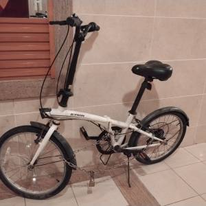 B-TWIN tilt 120 成人單車一部 ，20吋，6 速，可摺。