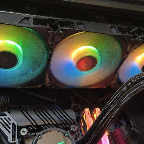 ROG Strix LC 360 RGB一體式水冷式CPU散熱器