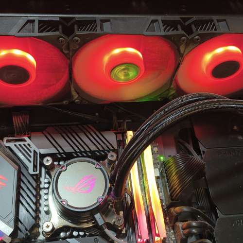 ROG Strix LC 360 RGB一體式水冷式CPU散熱器