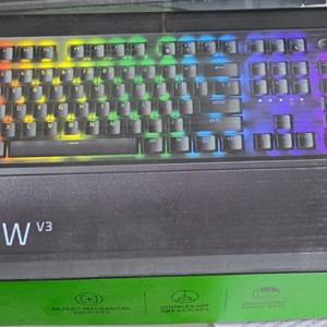 Razer BlackWidow V3 機械式遊戲鍵盤