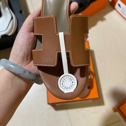 Hermes 粗跟高跟拖鞋