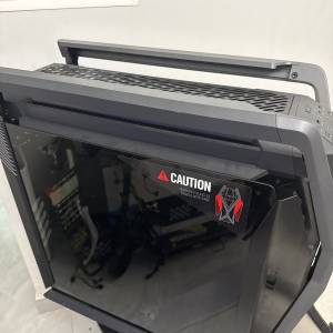 rog創世神機箱外觀新淨