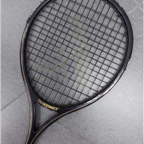 ProKennex 壁球拍 squash racket + 2 used Yamaha balls