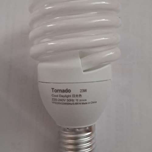 Philips 慳電膽2個 雪糕形 E27 白光 23w