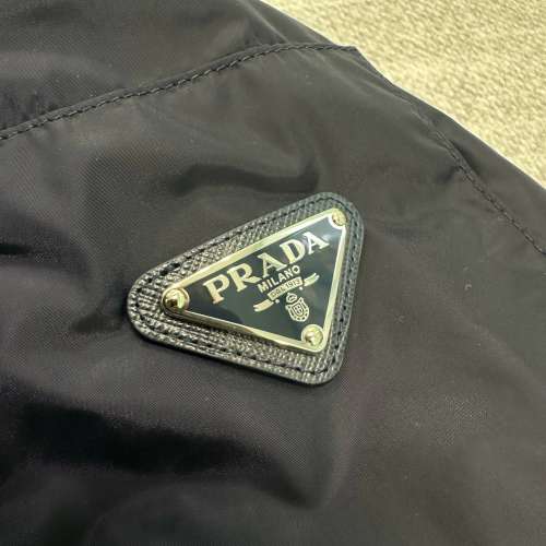 Prada新款Re-nylon雙面風褸
