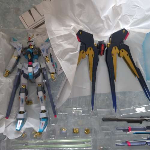 Metal robot魂 Strike Freedom 初音 立牌未開過
