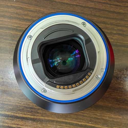 新嘅一樣 ZEISS Batis 40mm f/2 CF 香港行貨 有單有盒 保養至 2027 年 12 月