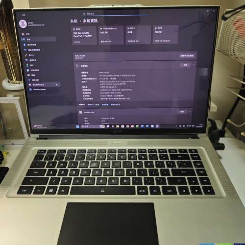 GIGABYTE AERO 16 XE5