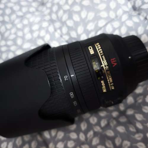 NIKON AF-S NIKKOR 70-300MM F4.5-5.6G ED VR