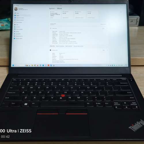 ThinkPad E14 - Core i7 1165G7 @ 2.8 GHz  512B GB SSD 16GB RAM - 14" IPS FHD LED