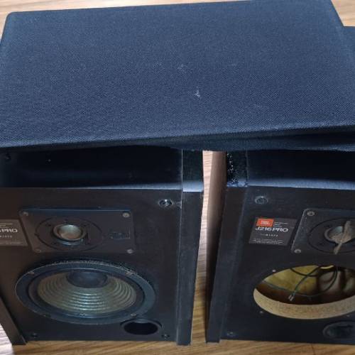 JBL。J216 PRO