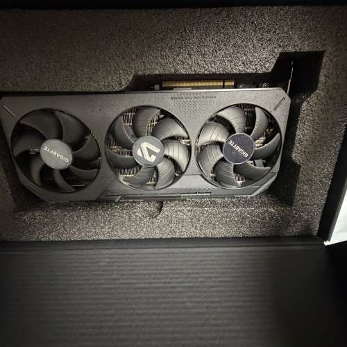 Gigabyte Radeon &trade; RX 9070 XT GAMING OC 16GB GDDR6
