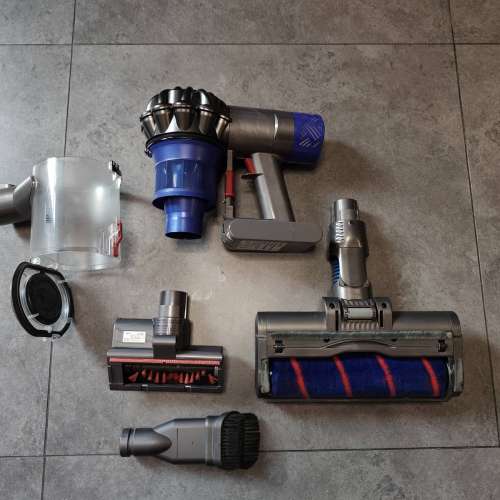 Dyson V6 無綫吸塵機一套 $480-$550