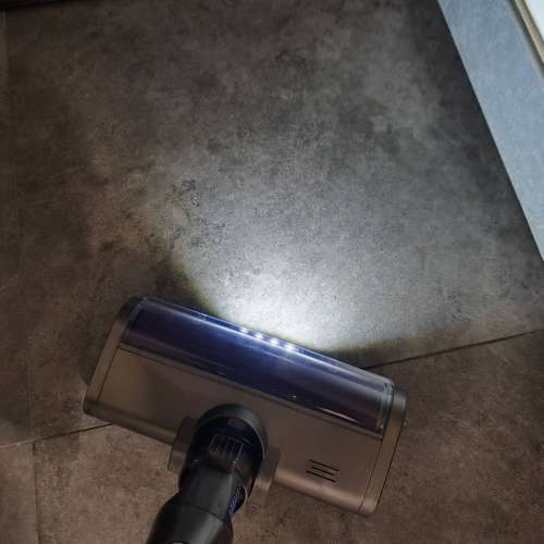 Dyson V6 無綫吸塵機一套 $480-$550
