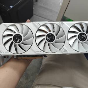 RX 6700xt 12gb 白色