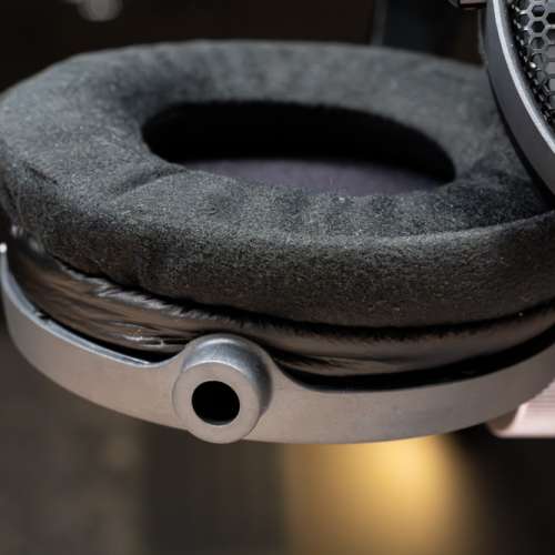 Audio-Technica ATH-R70xa headphone
